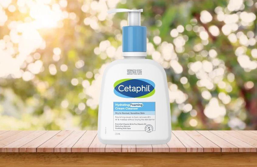 Cetaphil Hydrating Foaming Cream Cleanser có chứa amino acid trong thành phần của mình