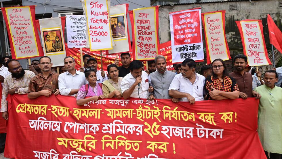 Le mouvement de grve continue depuis deux semaines dans le secteur de la confection textile au Bangladesh, aprs que les principales organisations syndicales ont refus mardi 7 novembre une propositi