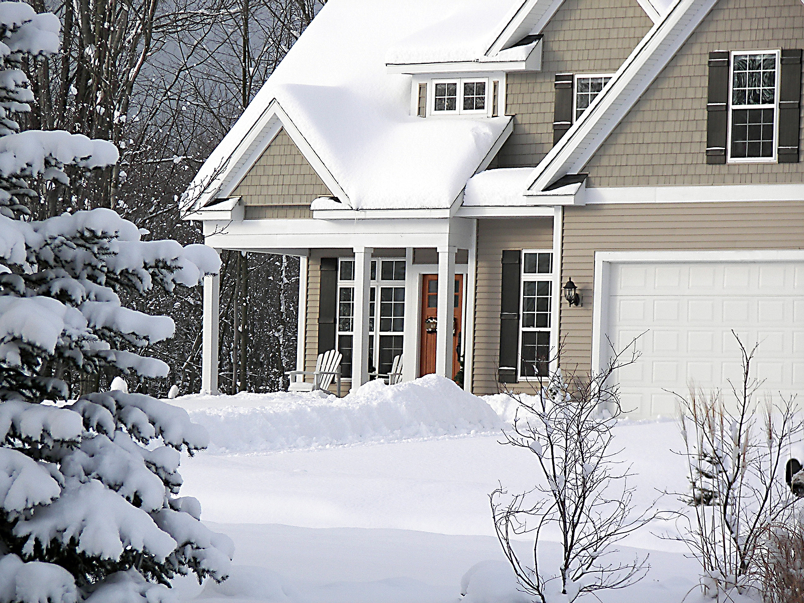  Wisconsin roofing covered in snow