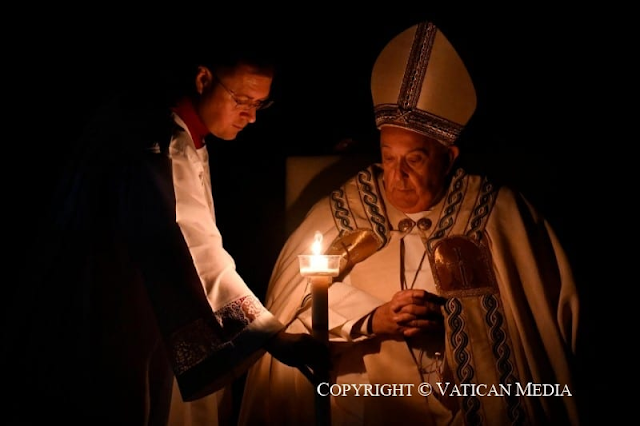 Lễ Vọng Phục sinh tại Vatican: “Hát mừng Chúa của sự sống, Đấng đã trỗi dậy từ trong mồ, sáng chói hơn cả ngàn mặt trời”