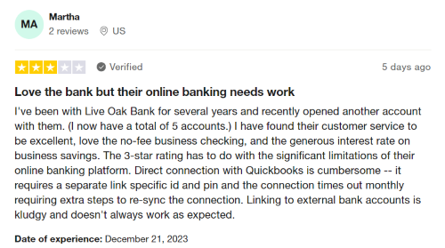 A three-star Live Oak Bank review from a customer who thinks the online platform could use some improvements. 