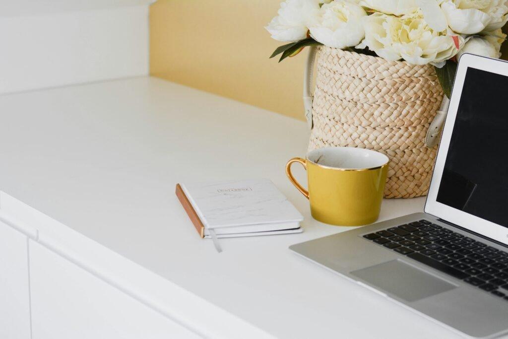 laptop on study desk - Best Online Flashcards