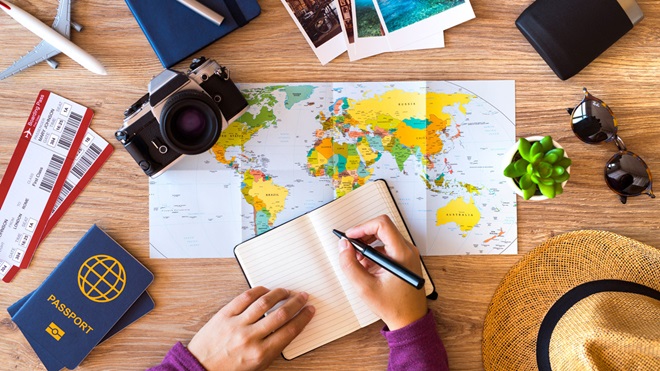 Roam Luxe Travel Comforts 