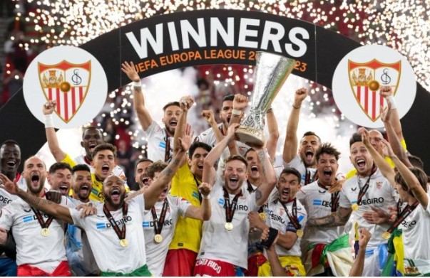Đội bóng nào đã giành được cúp Europa League C2, , Hỏi đáp
