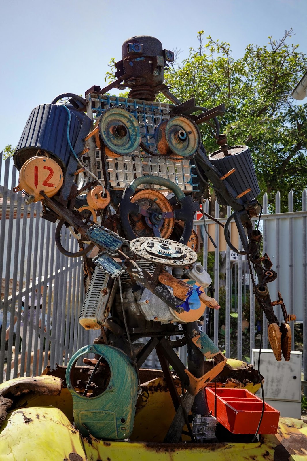 Photo by Magda Ehlers: https://www.pexels.com/photo/sculpture-from-trash-14166757/