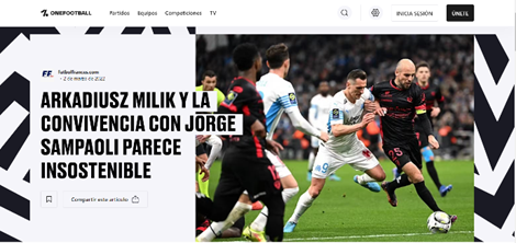 Arkadiusz Milik reclamando de Jorge Sampaoli print OneFootball