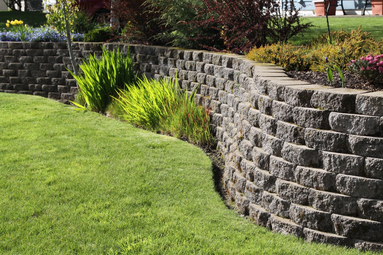 10 Retaining Wall Ideas That Will Elevate Your Landscaping