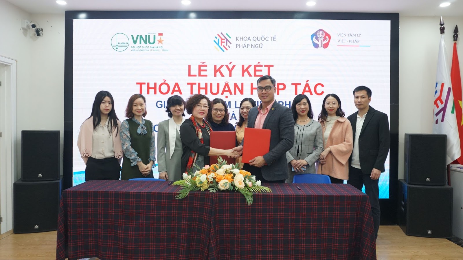 Lễ ký kết Thỏa thuận hợp tác giữa IFI và Viện Tâm lý Việt Pháp