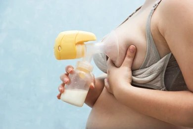 How Does a Manual Breast Pump Work?