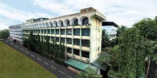  Government Medical College, Kottayam offers UG and PG course like pharma , DM, MBBS
