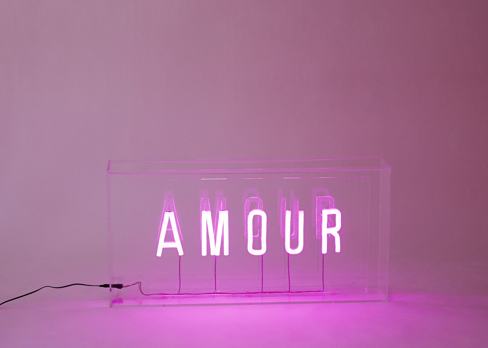 Fai un'impressione duratura con le insegne al neon personalizzate