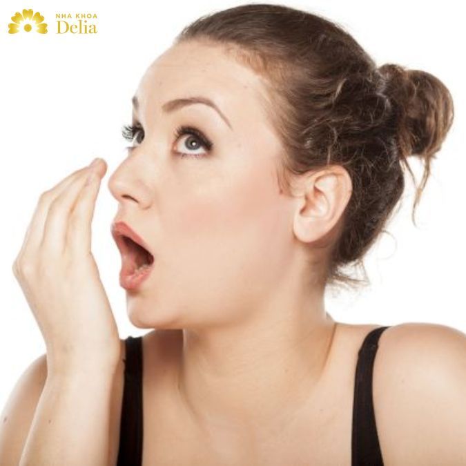Mùi hôi khó chịu ở chân răng ảnh hưởng nghiêm trọng tới cuộc sống thường nhật