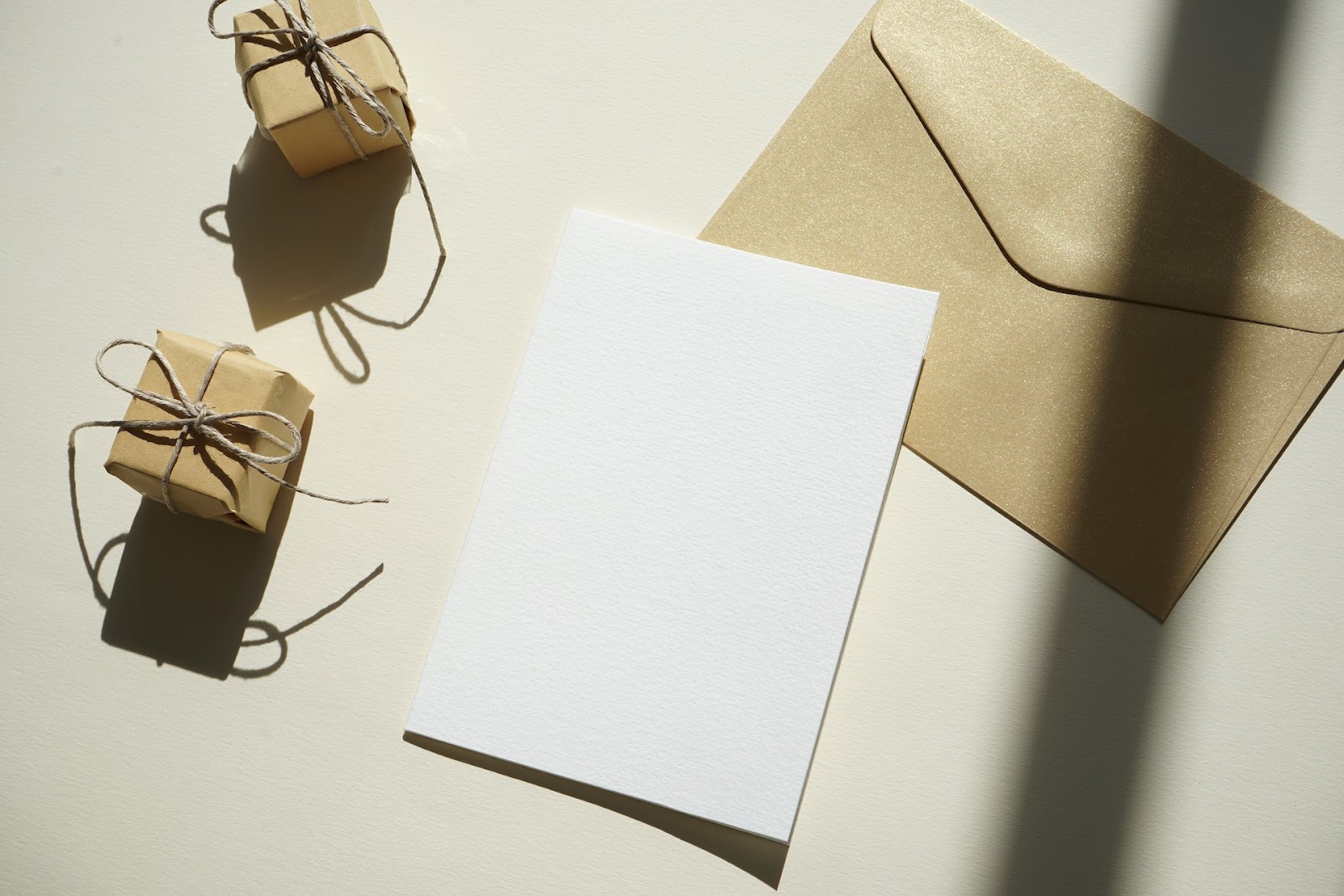 DIY wedding invitations - Minstrel Court