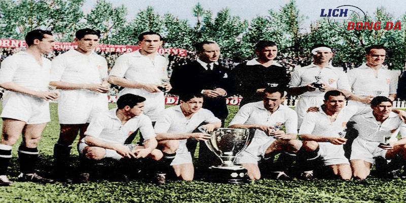 CLB bóng đá Sevilla vô địch đấu trường La Liga mùa giải 1945/1946