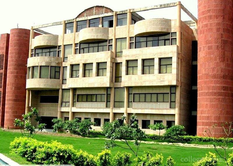  Galgotias College of Engineering & Technology (GCET)