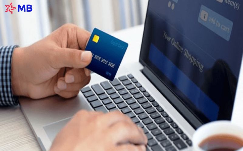 Cách kiểm tra hạn mức thẻ tín dụng qua máy ATM