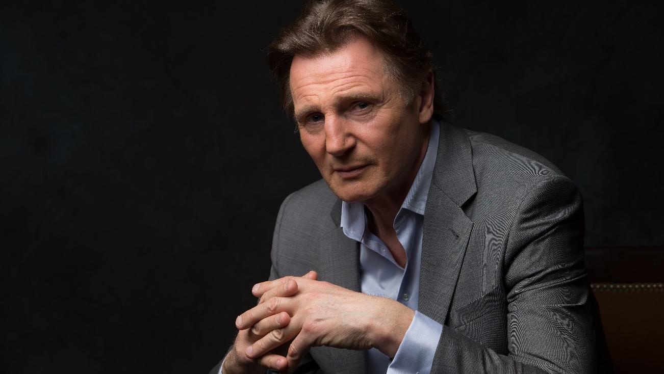 วิลเลียม จอห์น "เลียม" นีสัน, โอบีอี (William John "Liam" Neeson, OBE) รับบทเป็น ไควกอน จิน