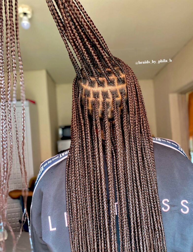 brown knotless braids