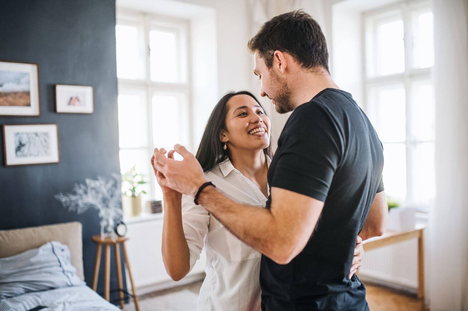 couple dancing