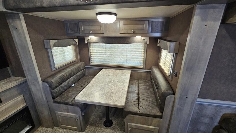 horse trailer with living quarters in Phoenix