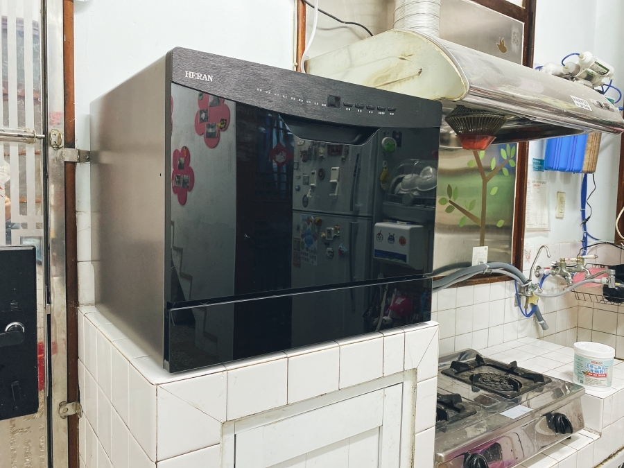 禾聯HDW-06BT010 熱風循環洗碗機擁有獨立熱風烘乾模
