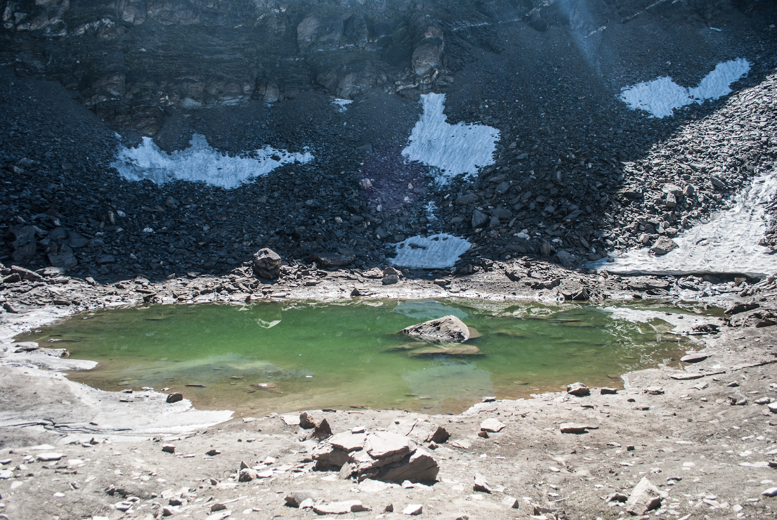 skeleton lake