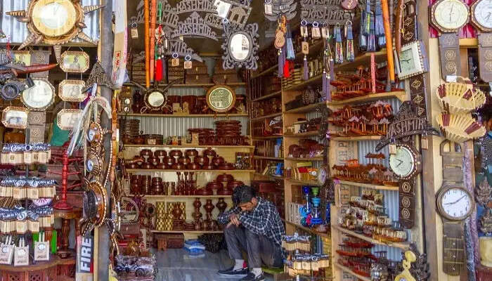 visit wooden arts shop, one of the best things to do in Sri Lanka