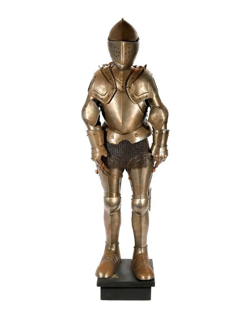 A statue of a knightDescription automatically generated