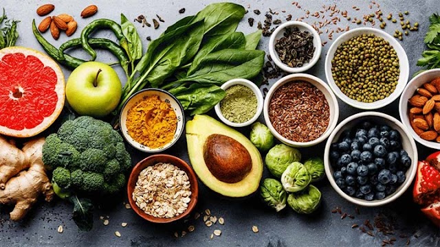 Exploring the World of Superfoods: A Guide to Nutrient-Rich Choices