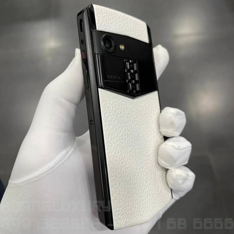 VERTU ASTER P BLACK & WHITE NEW - THANH LỊCH, TINH TẾ ĐẾN PHI THƯỜNG