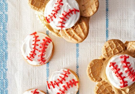 baseball-glove-cupcakes.jpg
