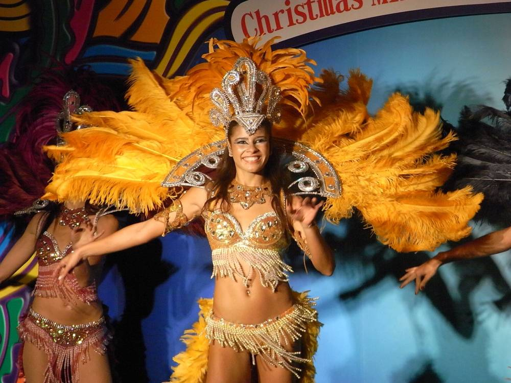 Selecting the Appropriate Accessories for Your Samba Dance Costumes