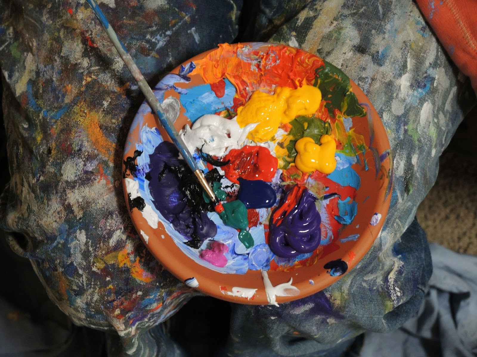 A close-up image of an artist’s colour palette.