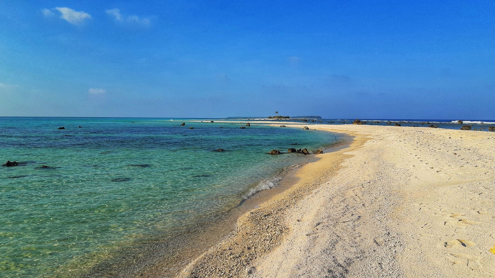 Clean Kalpeni Beach 