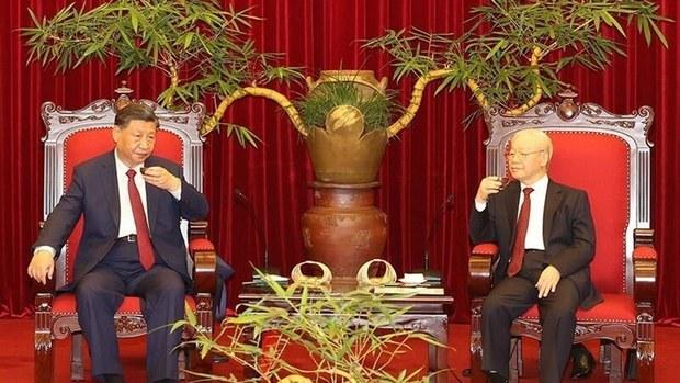 Việt Nam có đang ỷ lại quá mức vào "ngoại giao cây tre"?