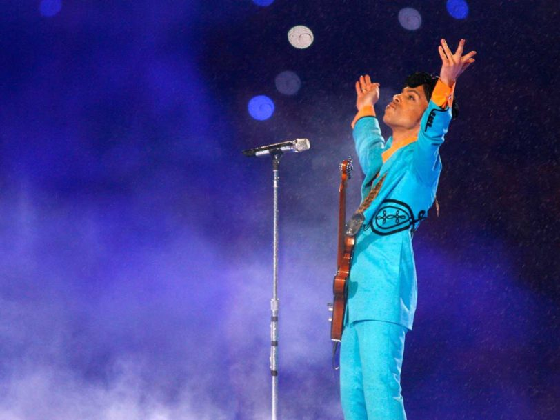 Show do intervalo conduzido por Prince, em 2007