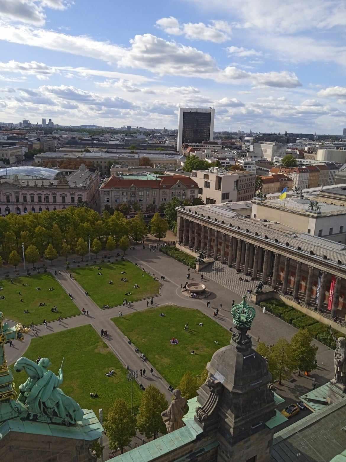 C:\Users\marin\OneDrive\Εικόνες\BERLIN 8-14 OKT2023\BERLIN FROM THE CATHEDRAL'S DOME.jpg