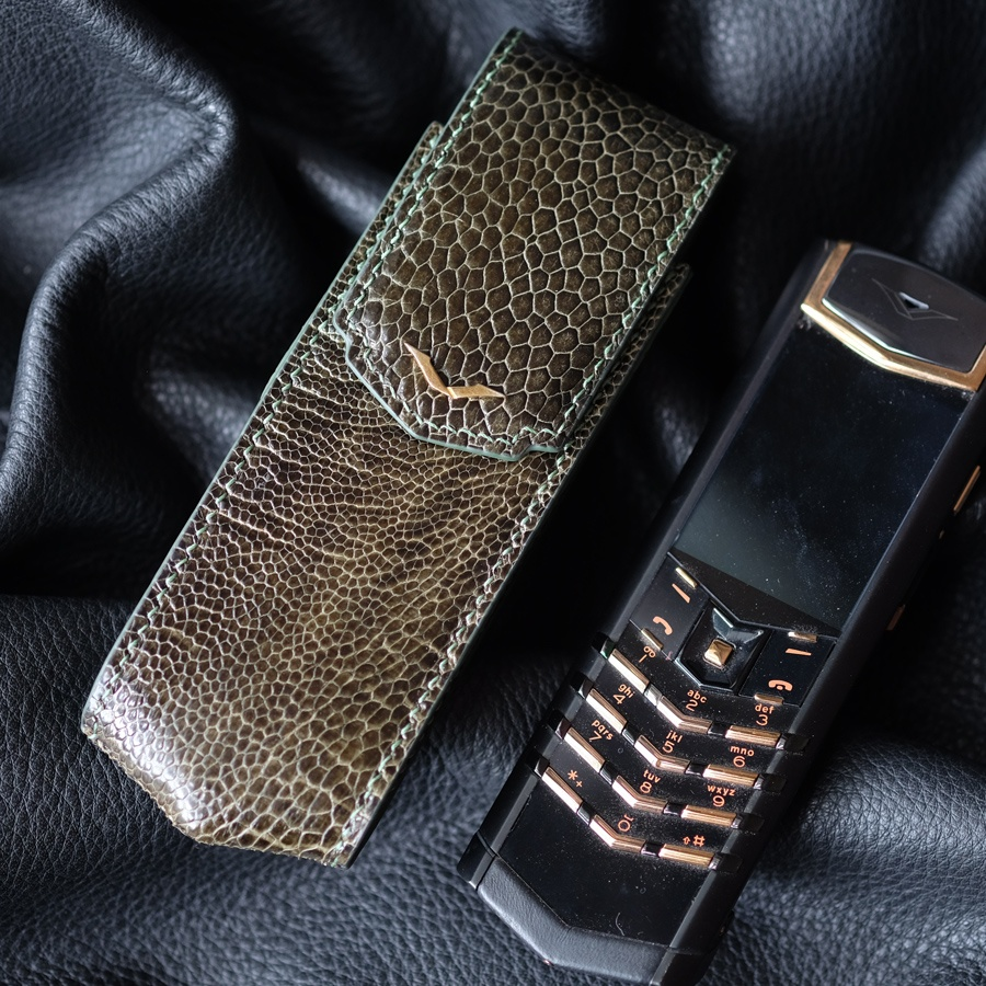 VERTU - NHỮNG CHIẾC ĐIỆN THOẠI HẠNG SANG ĐẮT ĐỎ