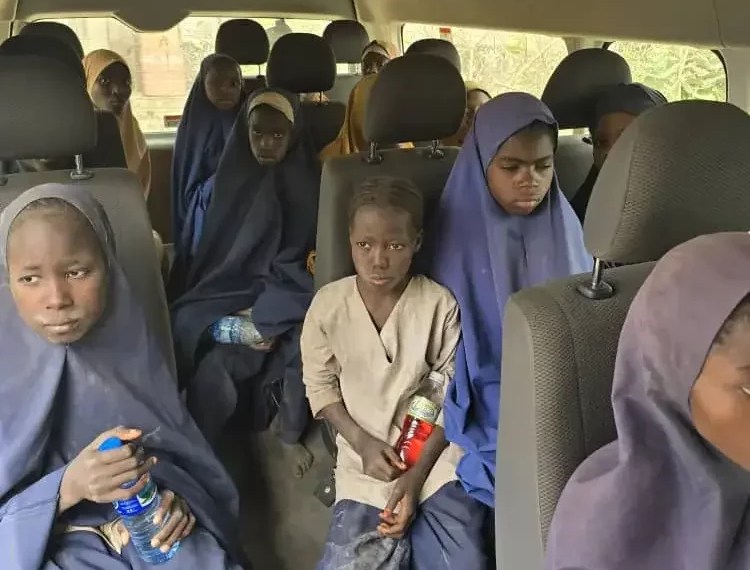 Rescued school students abducted from Kuriga in Kaduna (PHOTO CREDIT: Vanguard News, https://www.vanguardngr.com/2024/03/how-kuriga-school-students-were-rescued-dhq/)