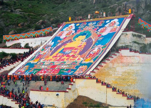 參與西藏最大盛事！旅遊作家陳維滄經三次失敗後，一圓曬大佛夢想的全記錄