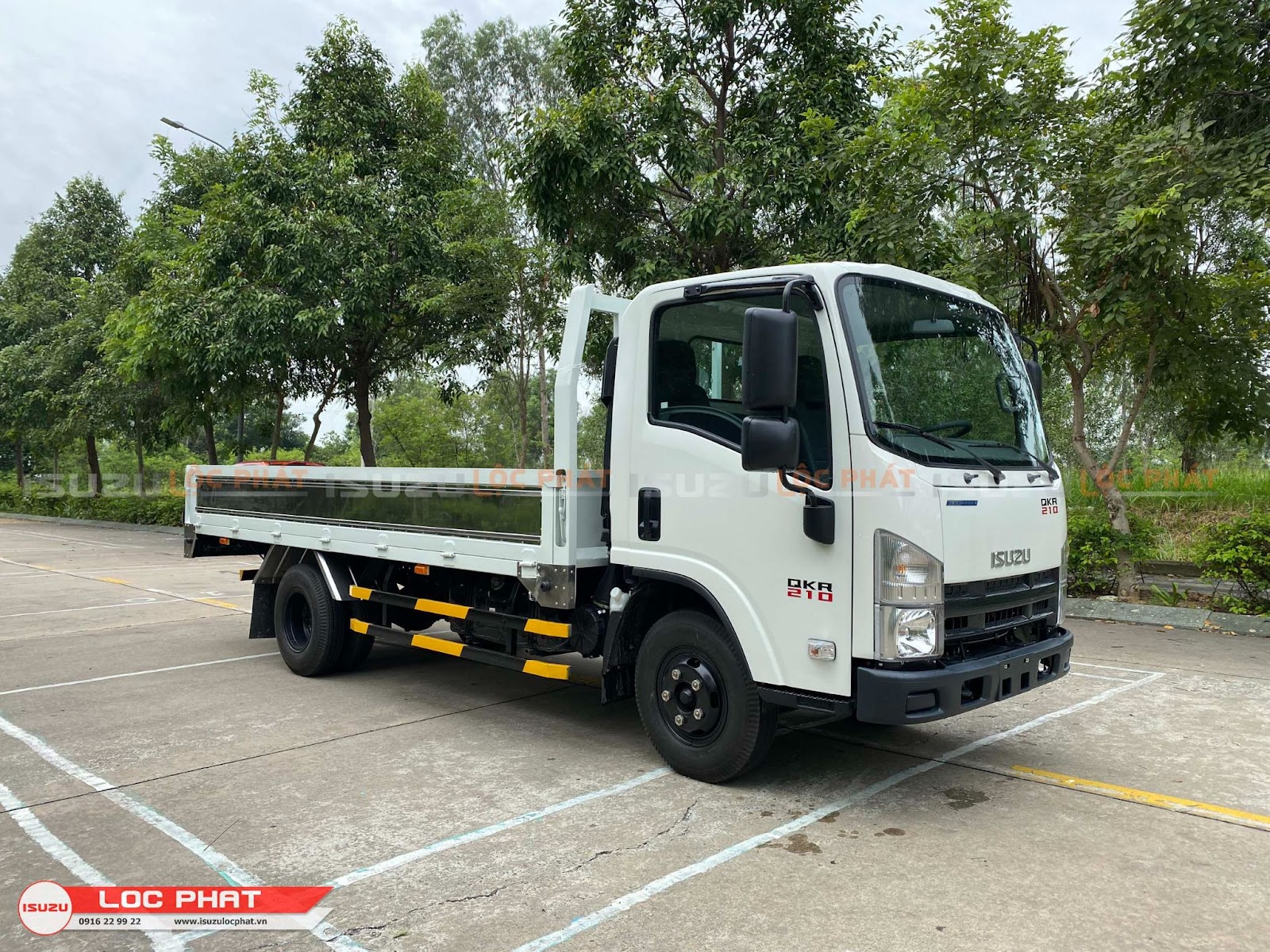 Xe tải Isuzu QKR 210 1.9 tấn Thùng Lửng