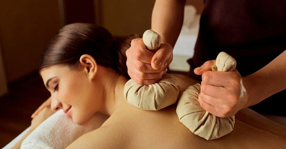 Massage cổ truyền Thái - Trải nghiệm thú vị ở Thái Lan