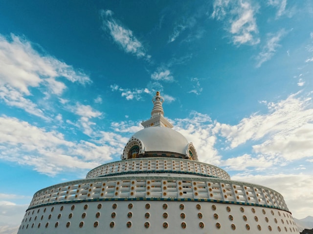 A stupa with hemispherical roof - Building techniques used in Ladakh architecture are climate specific.
