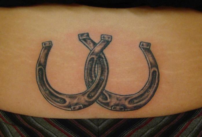 36 Horseshoe Tattoos With Happy and Lucky Meanings - TattoosWin