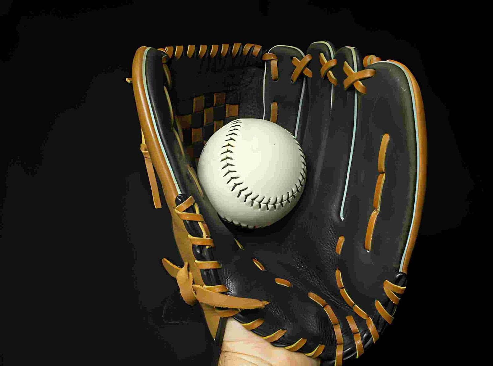 Slowpitch Softball Gloves
