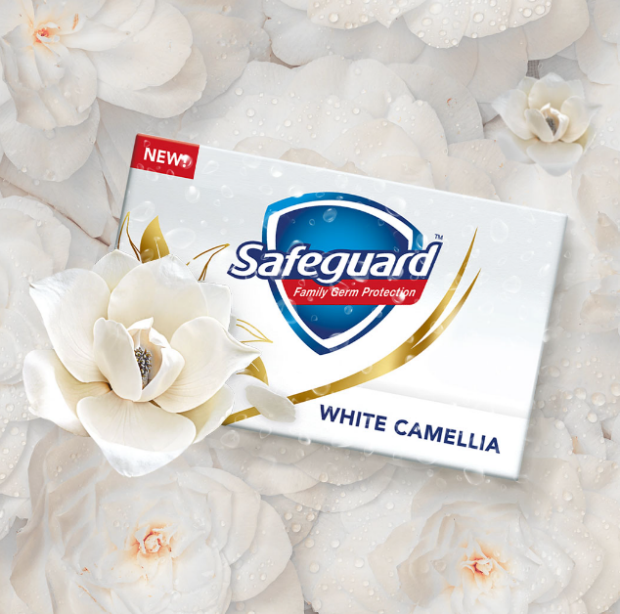 NEW Safeguard White Camellia introduces #ShowerSaya at the country's biggest floral festival
