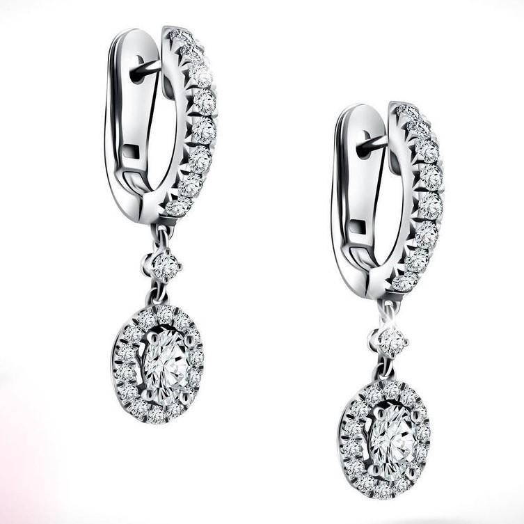 Diamond Earrings dengan Precious Stone yang Berkilauan 
