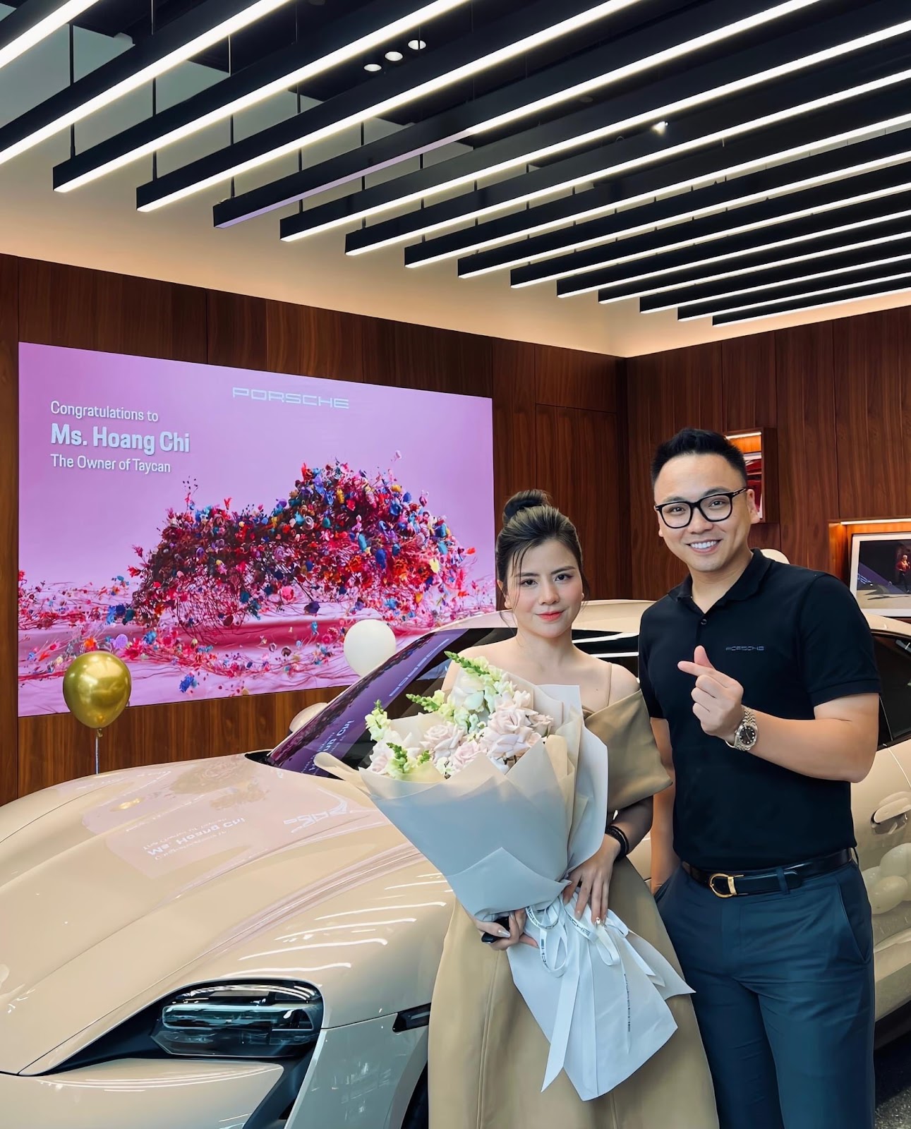 Danh tính nữ CEO 9x ở Hà Tĩnh sở hữu siêu xe Porsche thuần điện đầu tiên tại miền Trung