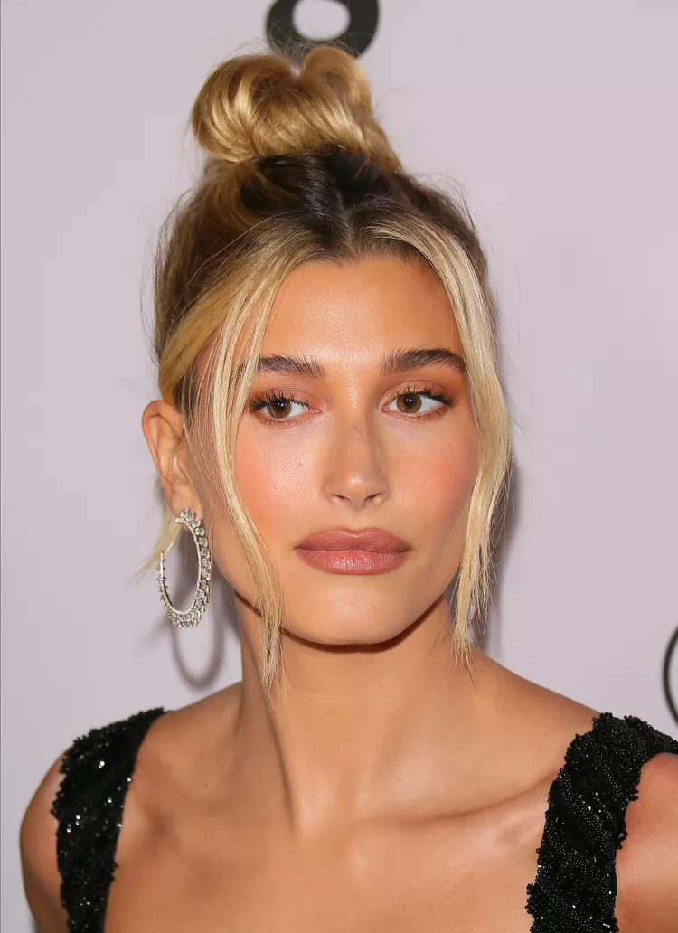 Picture of Hailey Bieber rocking the face framing bun