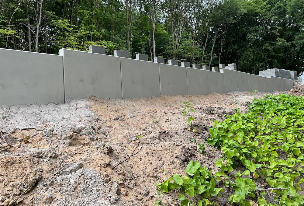 mur de soutènement en béton estampé